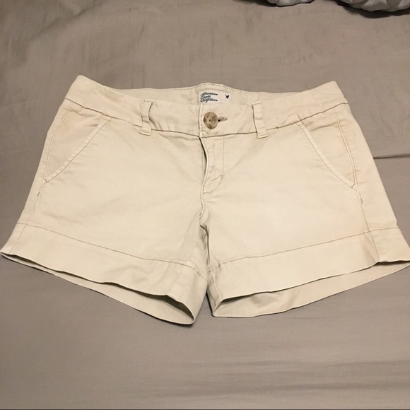 American Eagle Outfitters Pants - American Eagle Stretch Khaki Shorts • Size 2